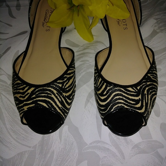 Talbots Flats - Picture 2 of 7